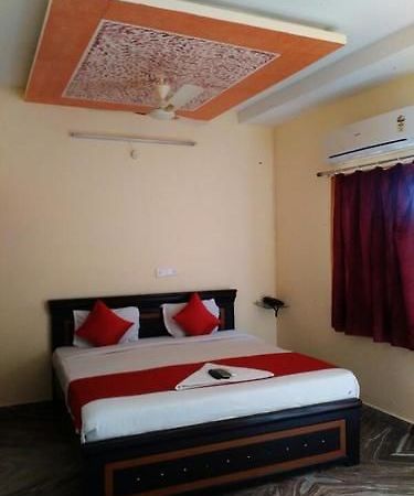 Appartamento Sunshine Castle- Gachibowli Hyderabad Esterno foto